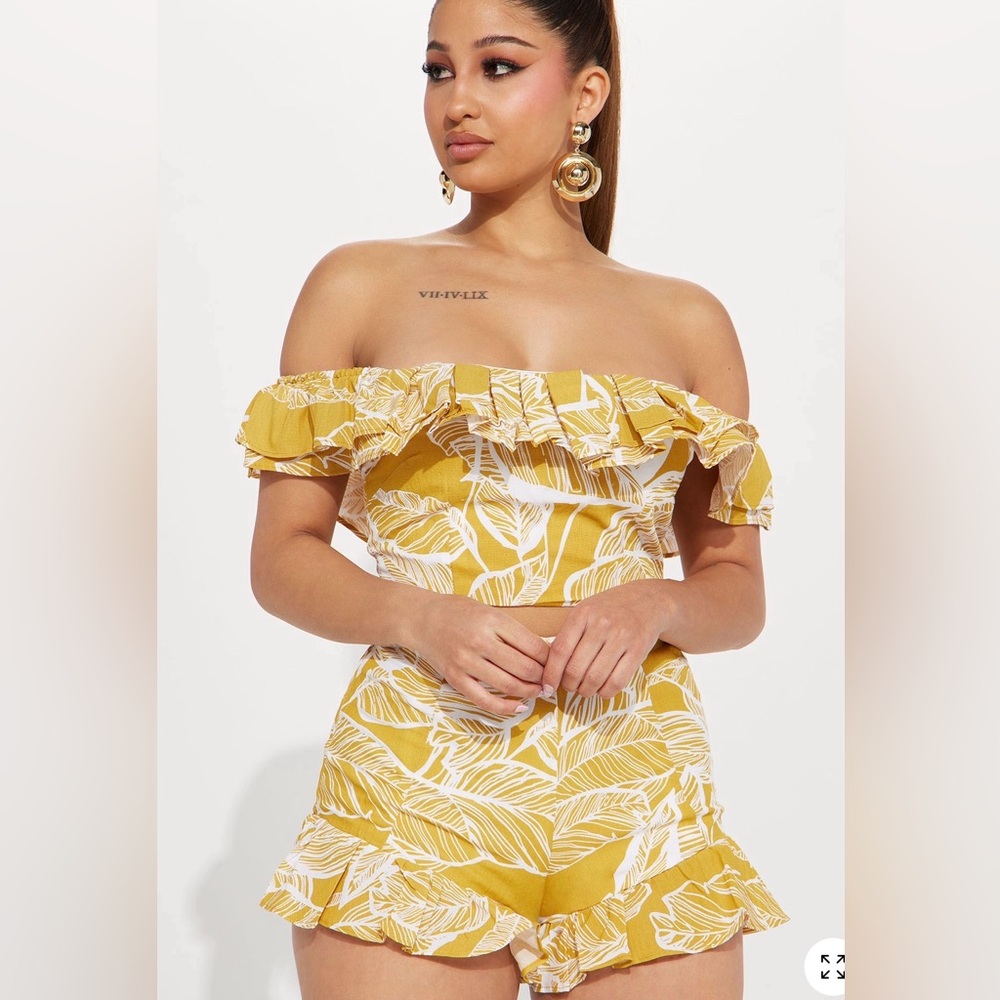 Know Yourself Ruffle Short Set - Mustard